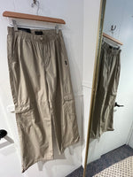 Load image into Gallery viewer, SILVER JEANS Charlotte Cargo Pants