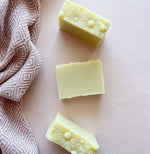 Load image into Gallery viewer, SOAK Lemon Lime: Mini Daisy Soap
