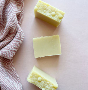 SOAK Lemon Lime: Mini Daisy Soap