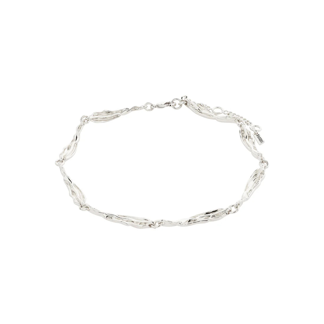 Silver-plated anklet, with elongated links in an organic design inspired by nature's lovely forms, creating a unique, summery look.