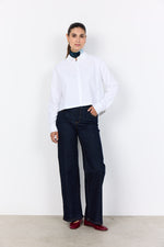 Load image into Gallery viewer, White button blouse with classic collar. 

