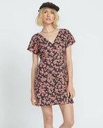 Load image into Gallery viewer, VOLCOM Crunk Punk Dress
