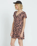 Load image into Gallery viewer, VOLCOM Crunk Punk Dress
