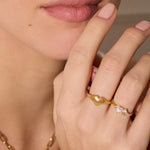 Load image into Gallery viewer, HILLBERG &amp; BERK Cupid Heart Ring
