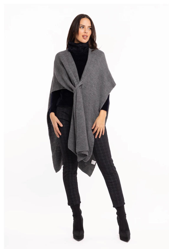 M ITALY Knitted Poncho
