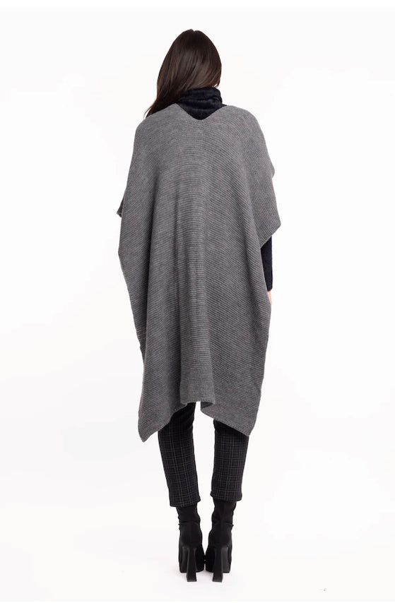 M ITALY Knitted Poncho