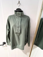 Load image into Gallery viewer, SILVER JEANS Ladies Longsleeve Half Pullover
