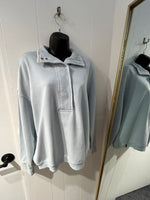 Load image into Gallery viewer, Light blue long sleeve half pullover sweatshirt 
