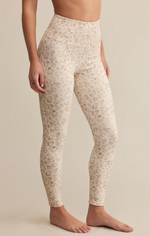 Load image into Gallery viewer, ZSUPPLY Formation Leopard Ankle Legging
