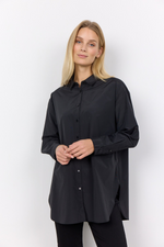 Load image into Gallery viewer, Woman wearing a black shirt against a white background
