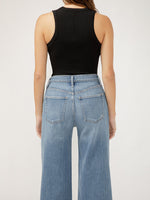 Load image into Gallery viewer, SILVER JEANS Highly Desirable Ultra Wide Leg Jeans
