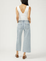 Load image into Gallery viewer, SILVER JEANS Suki Wide Leg Crop
