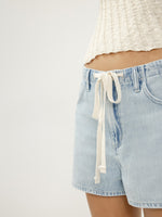 Load image into Gallery viewer, SILVER JEANS Drawstring Beach Shorts
