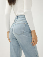 Load image into Gallery viewer, SILVER JEANS Highly Desirable High Rise Trouser Leg Jean
