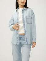 Load image into Gallery viewer, SILVER JEANS Beach Shirt
