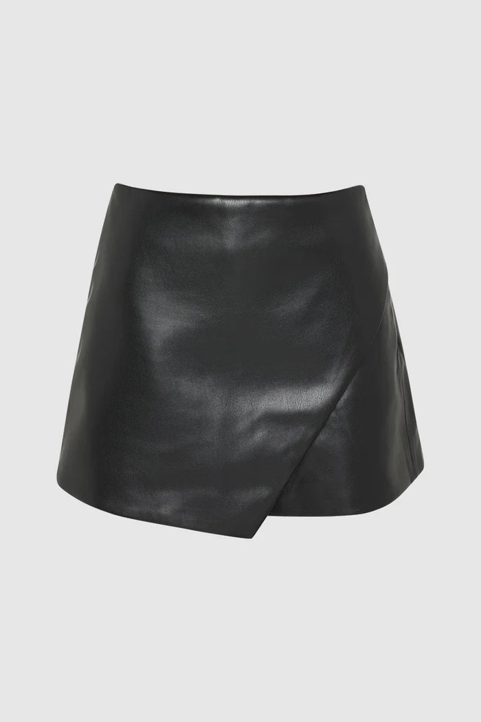 MADISON THE LABEL Marselle Black Skort