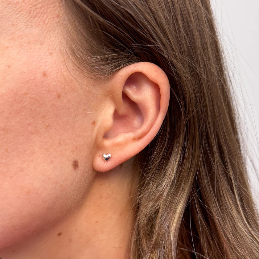 HILLBERG & BERK Mini Metal Heart Stud Earring