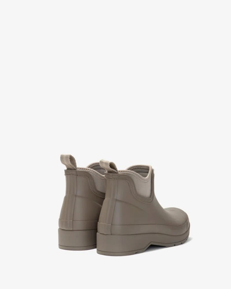 HUNTER Women's Play Chelsea Neoprene Boot