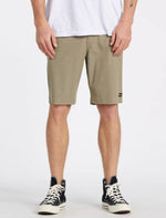 Load image into Gallery viewer, BILLABONG Crossfire Mid Submersible 19” Shorts
