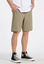 Load image into Gallery viewer, BILLABONG Crossfire Mid Submersible 19” Shorts
