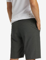 Load image into Gallery viewer, BILLABONG Crossfire Submersible Shorts 21&quot;
