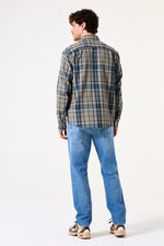 Load image into Gallery viewer, GARCIA Men&#39;s Checked Long Sleeve Shirt

