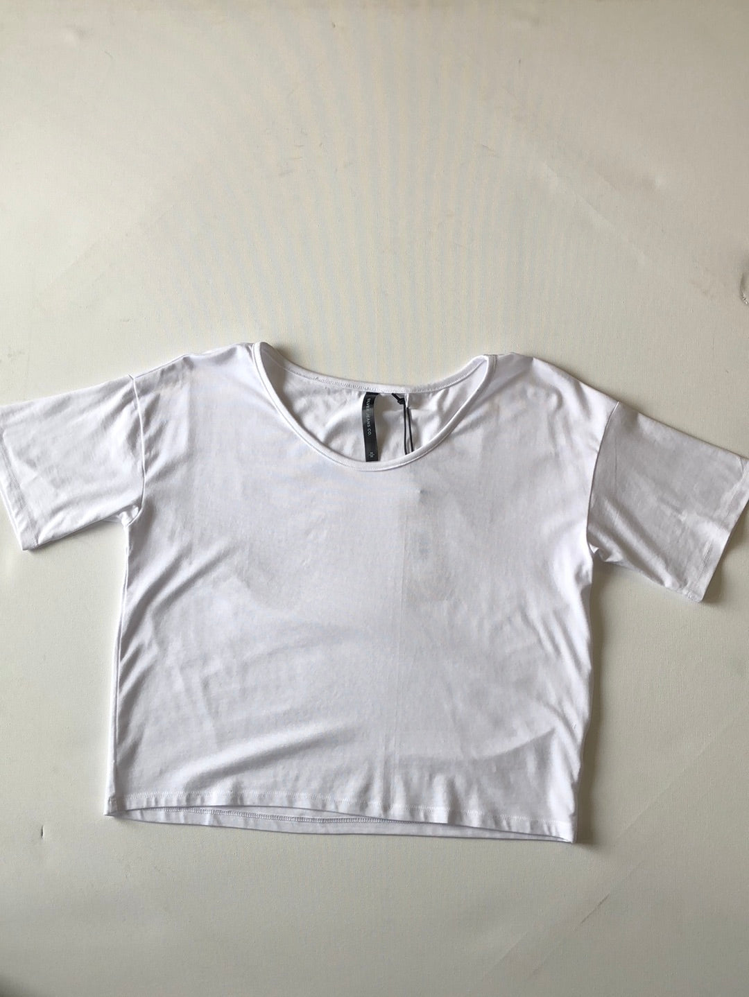 SILVER JEANS Boxy Short Sleeve Top